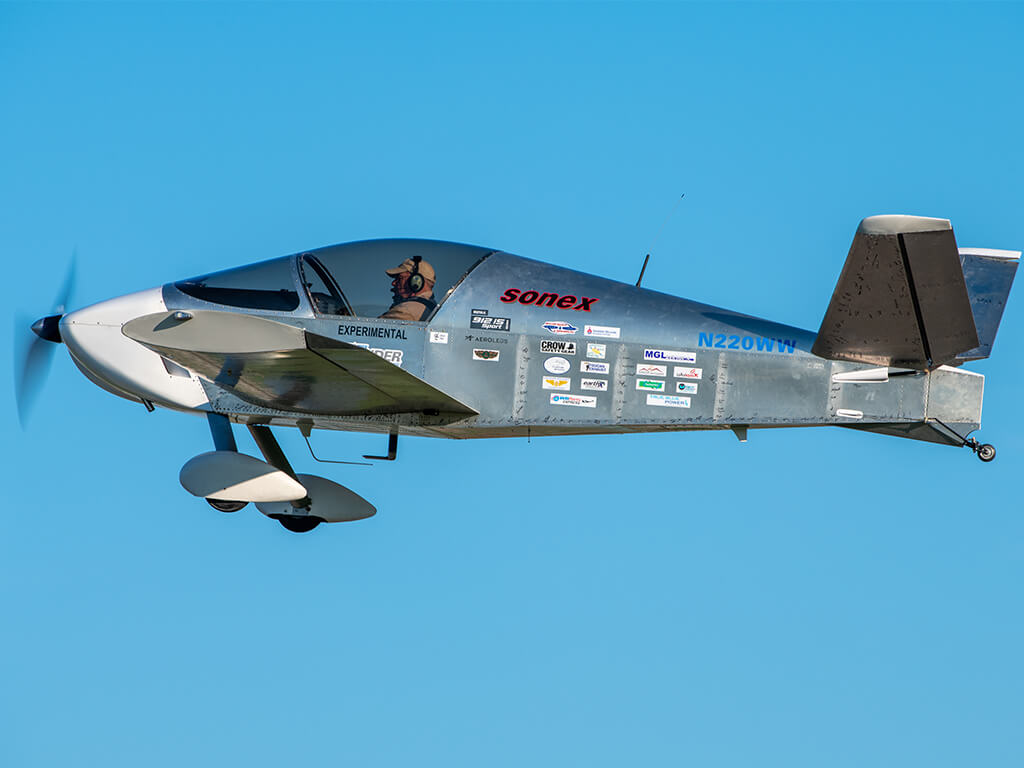 sonex waiex-b flying in clear blue sky | one week wonder | EAA