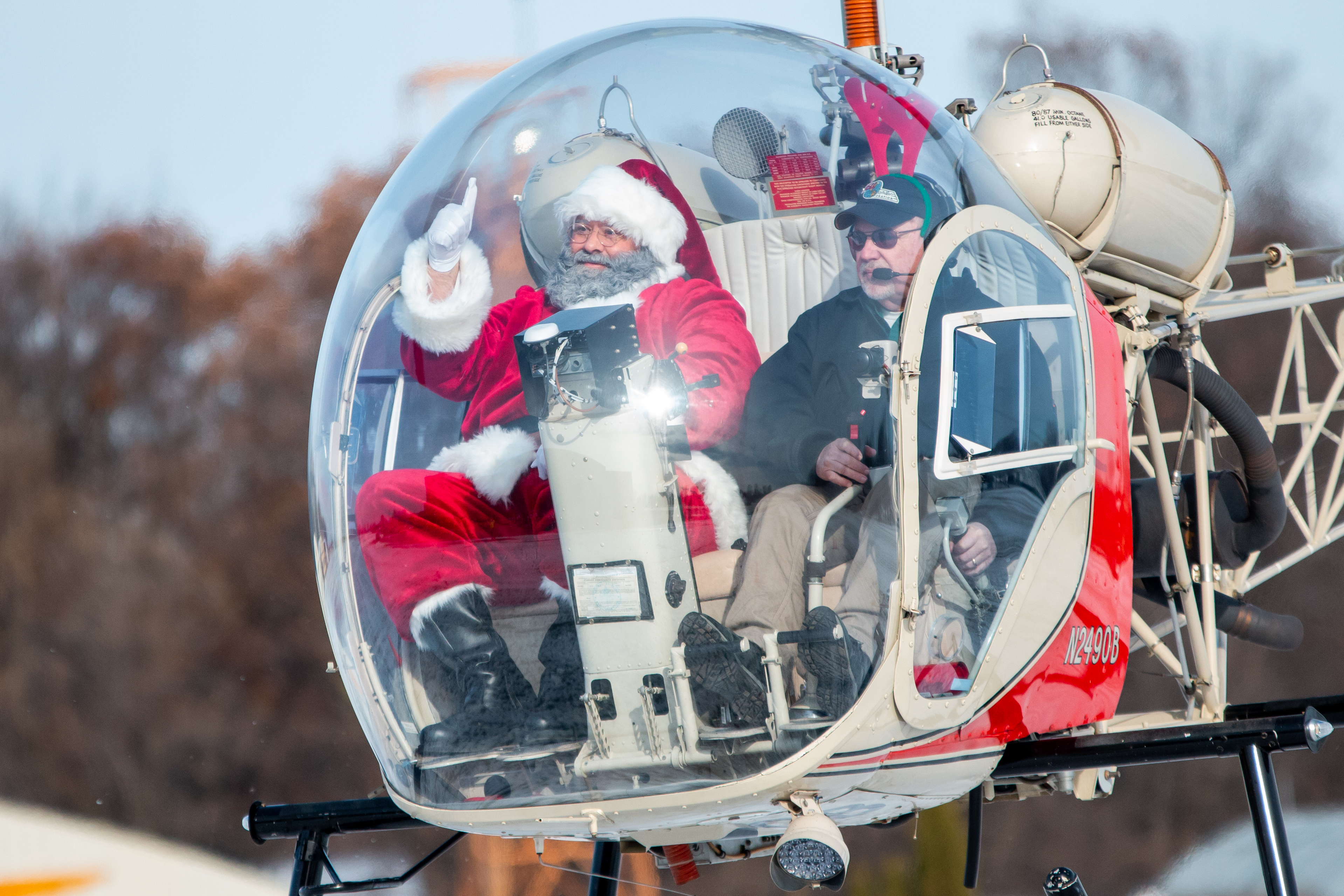 eaa christmas in the air | santa in helicopter