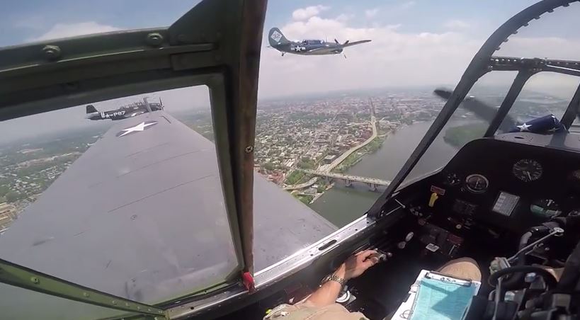 TBM Emergency Landing During ‘Arsenal’ Flyover