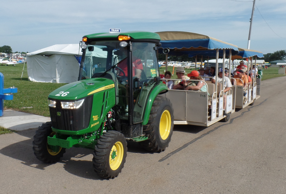 What it is like being a Tram Operator at AirVenture 2015