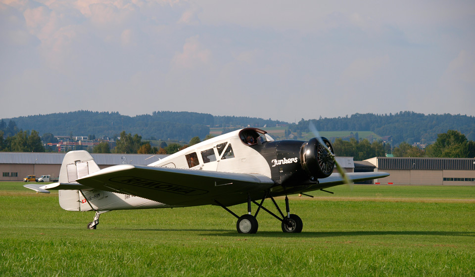 Official Maiden Flight of Rimowa Replica Junkers F13