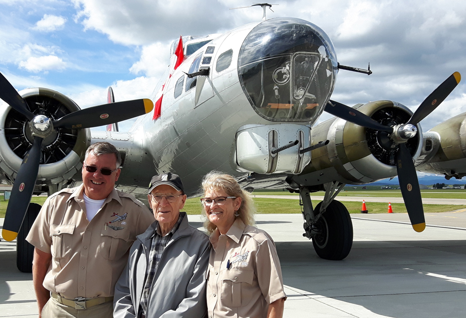 Chapter 1410 Hosts Blowout B-17 Tour in Calgary
