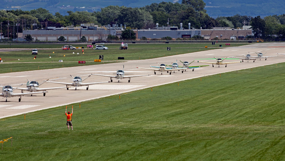 Aircraft Mass Arrivals Coming to Oshkosh Before AirVenture