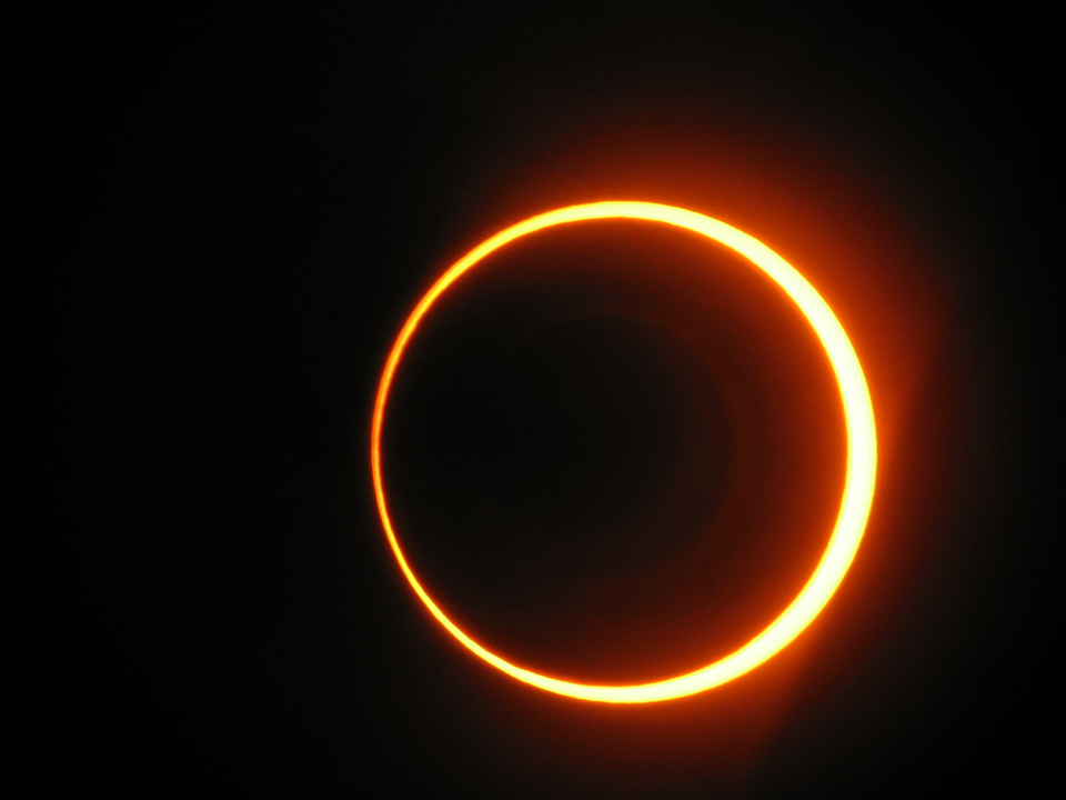 Pilots Plan for Solar Eclipse