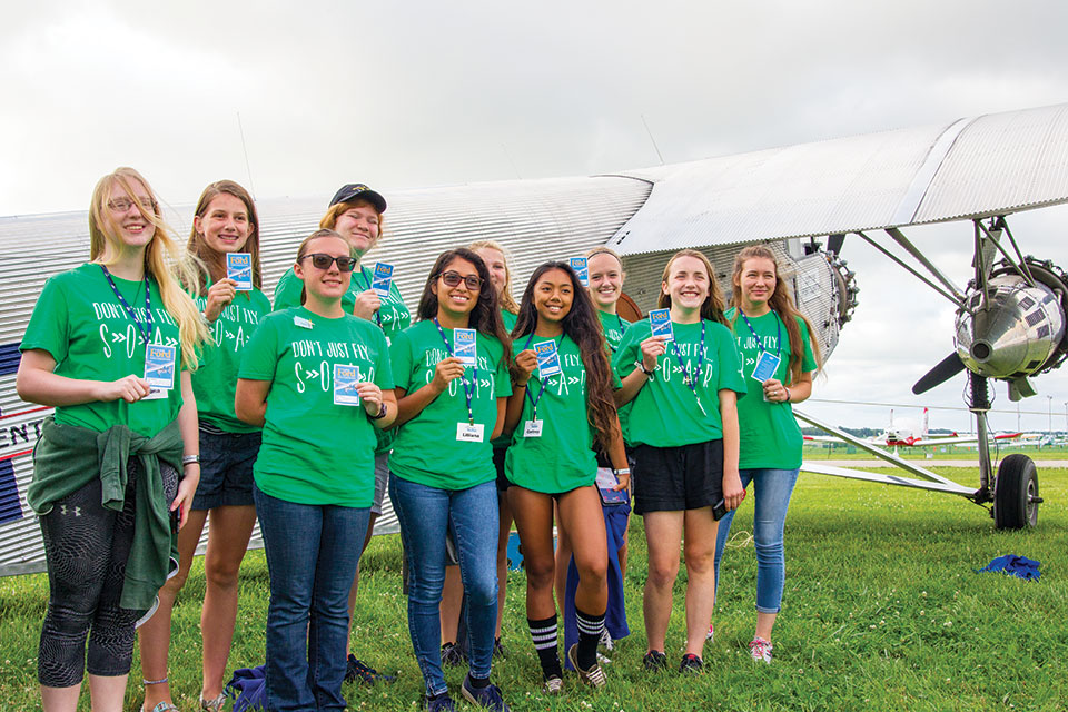 Female Mentors Open Young Women’s Eyes to Aviation Career Possibilities