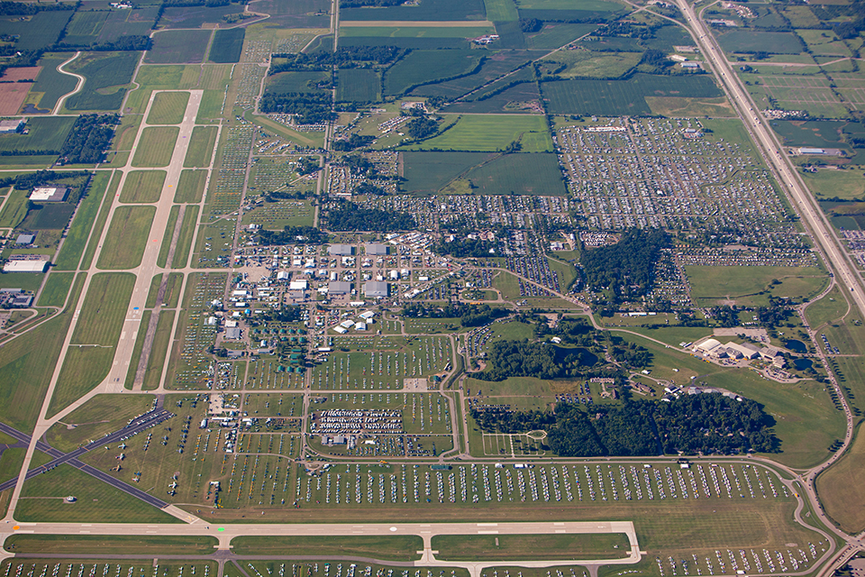 Ten Tips for Flying in to AirVenture